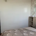 Chez Cathy Et Loïc, Tendresse Dans Maison Provençale Avec Wc Et Salle De Bain Privés *